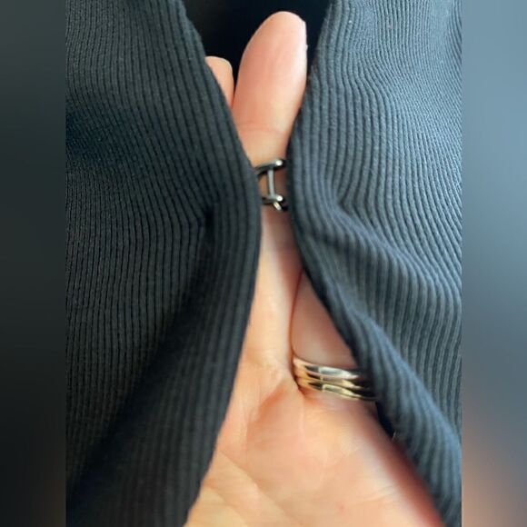 Revolve x LNA Sweater Rib Shrug sweater in Black Medium - Picture 6 of 7